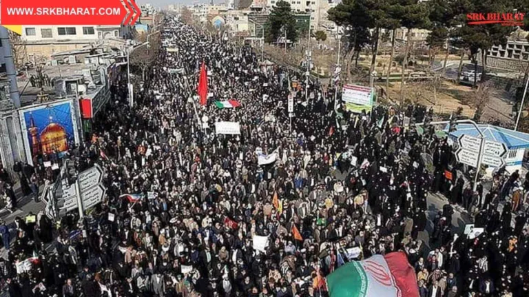 Iran’s Inflation Protest Turns Deadly as Some Call for ‘Democracy In, Mullahs Out’