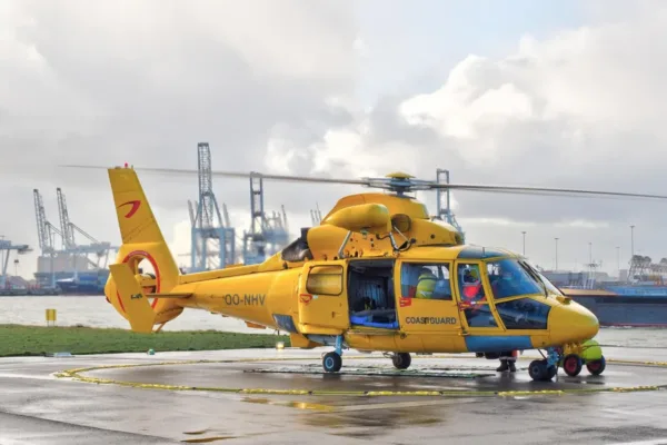 Aviation Milestone: Pilot Lands Aircraft atop Burj Al Arab Helipad