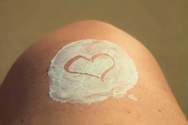 Decoding Sun Protection: Dermatologists Clarify SPF Standards for Summer Safety
