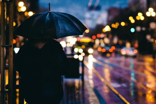 Delhi Sees Sharp Temperature Drop Following Overnight Thunderstorms