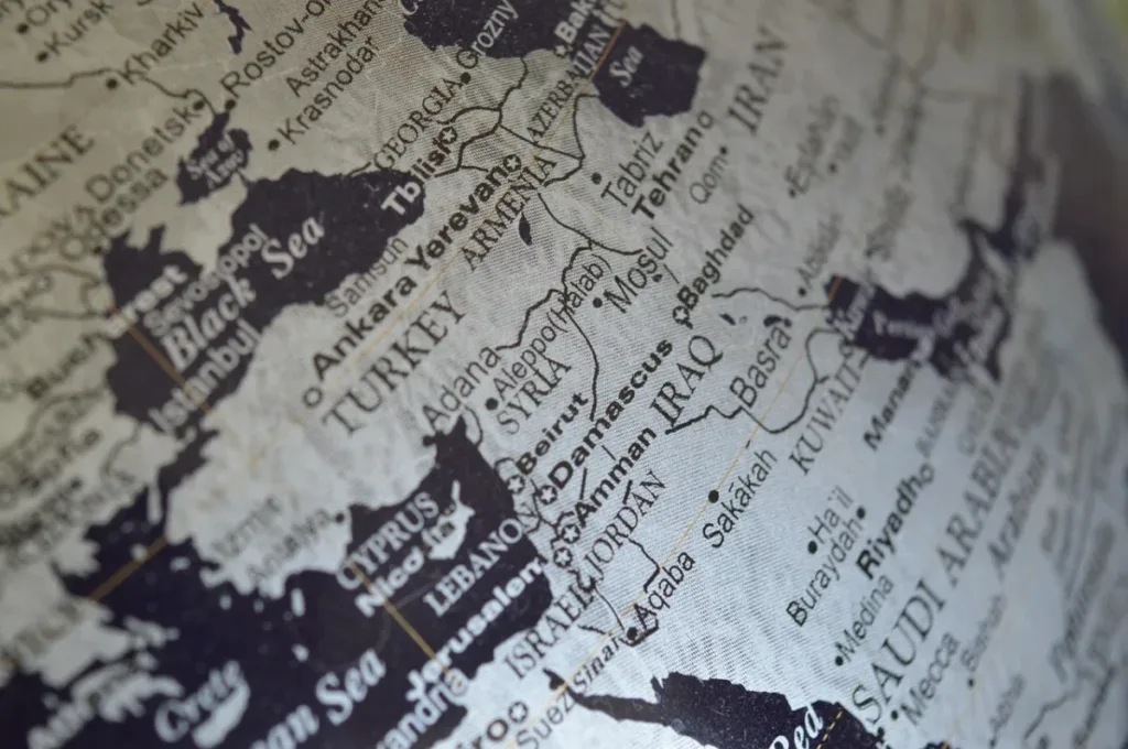 Diplomatic Tensions Mount as Trump Stalls Iran Negotiations Amid Regional Conflict
