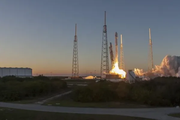 Elon Musk Signals Potential Interest in Australian SpaceX Starship Launch Sites