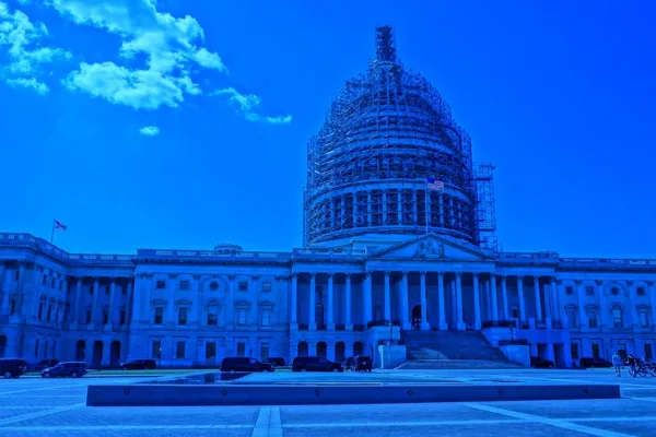 Federal Oversight Questioned Following No-Bid Contract for Reflecting Pool Project