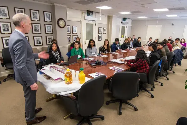 MBA Programs Slash Prices Amidst Declining Applications, Focusing on AI Skills