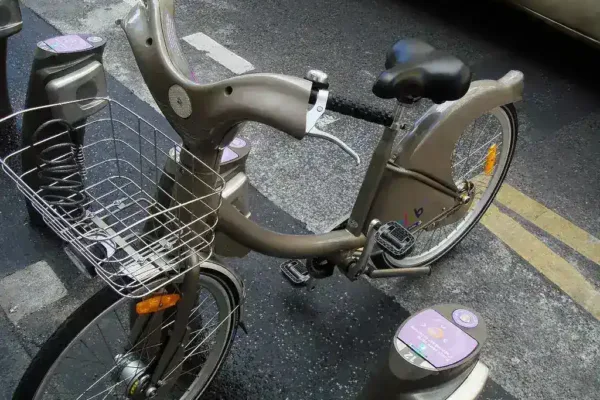 Maharashtra Government Challenges App-Based Bike Taxis Over Regulatory Compliance