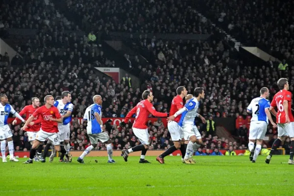 Manchester United Secures Champions League Return with Dramatic Victory over Liverpool