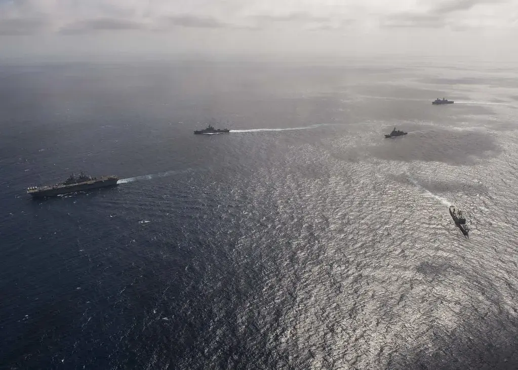 Mexican Navy Intercepts Narcotics and Rescues Stranded Mariners in Pacific Operation
