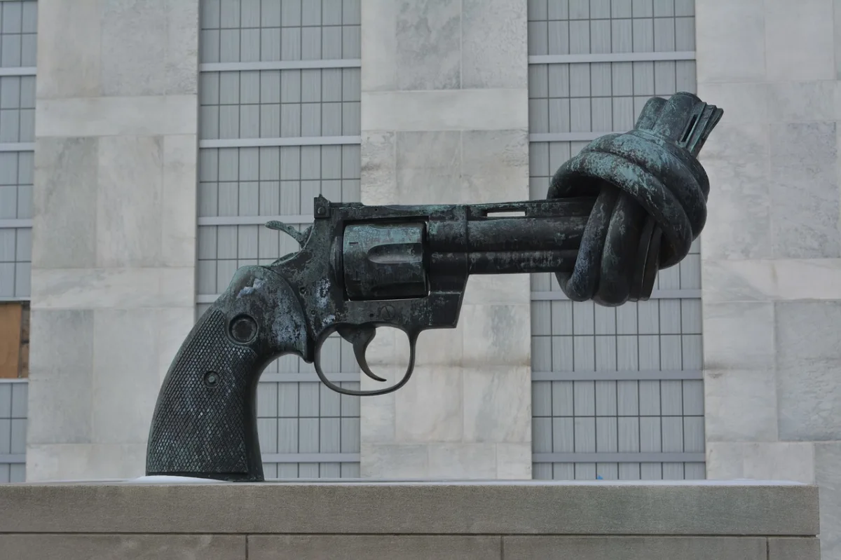 Mistaken Doorbell, Wrong Driveway: Shootings Spark National Debate on Self-Defense and Bias