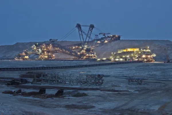 NMDC Reports Record-Breaking Iron Ore Production for April