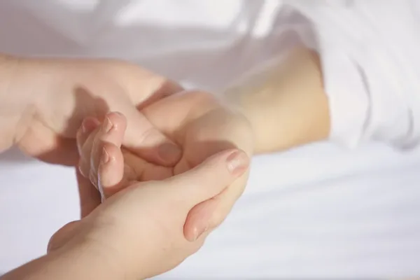Navigating the Percussive Therapy Market: How to Choose the Right Theragun
