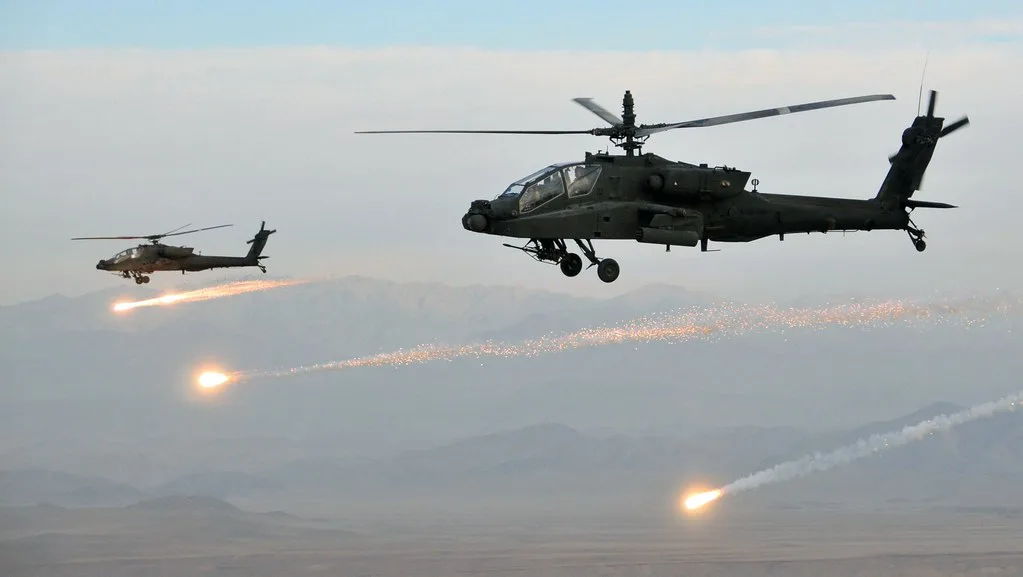 Navy Pilots Eject Safely Following Mid-Air Collision at Idaho Air Show