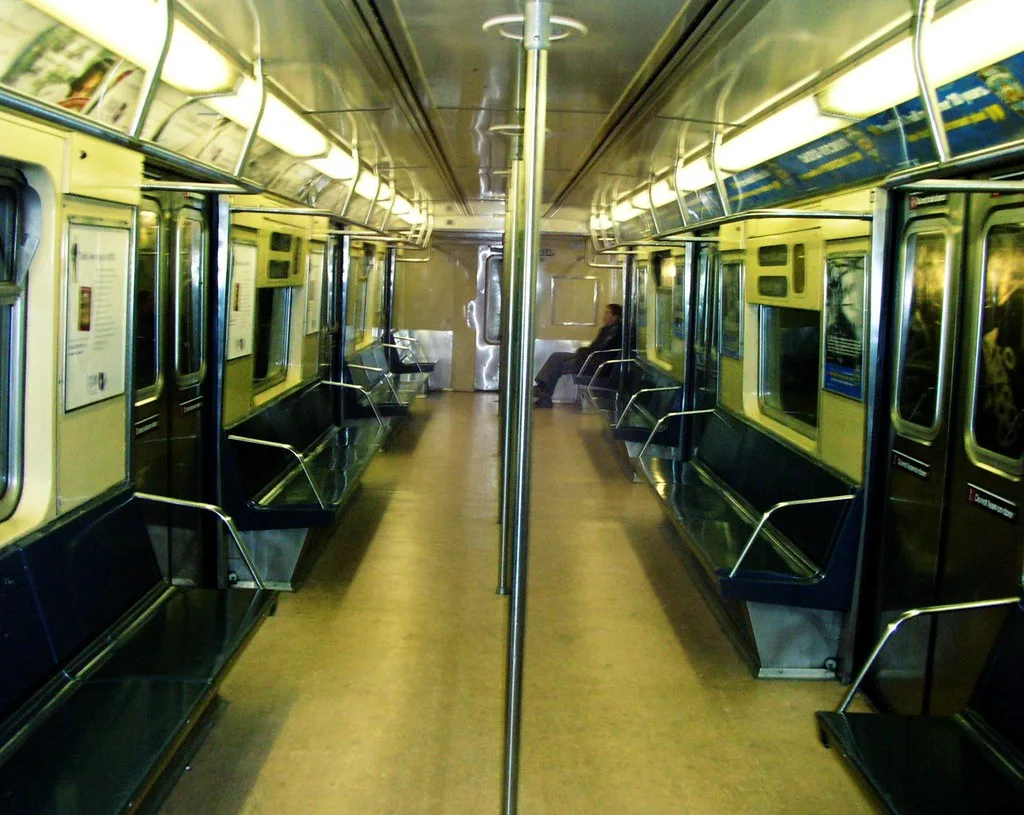 Police Investigation Underway After Stabbing on Queens Subway Train