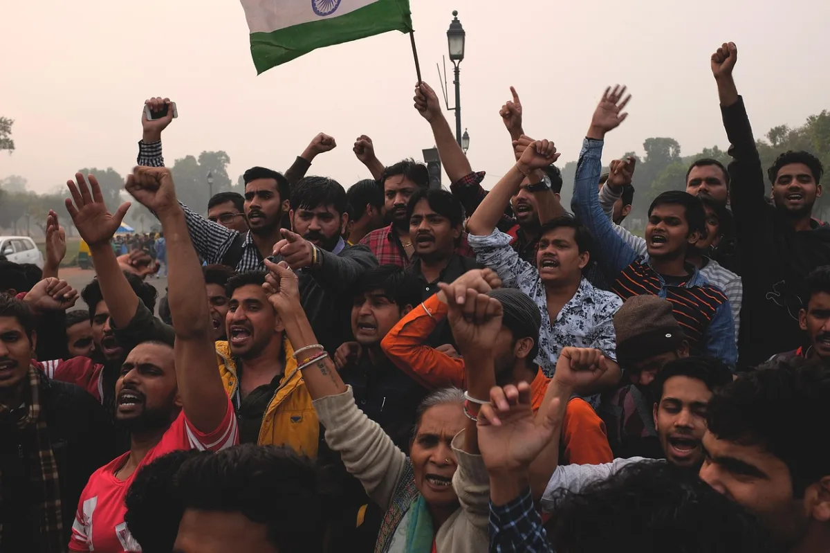 Political Tensions Escalate as BJP and TMC Clash Outside Kolkata Strong Room