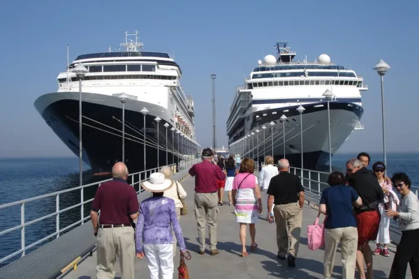 Public Health Officials Monitor Five States Following Hantavirus Exposure on Cruise Ship