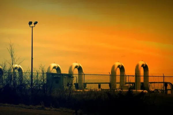 Questions Over Carbon Capture, Net-Zero Policies Cloud Future of Alberta-BC Pipeline