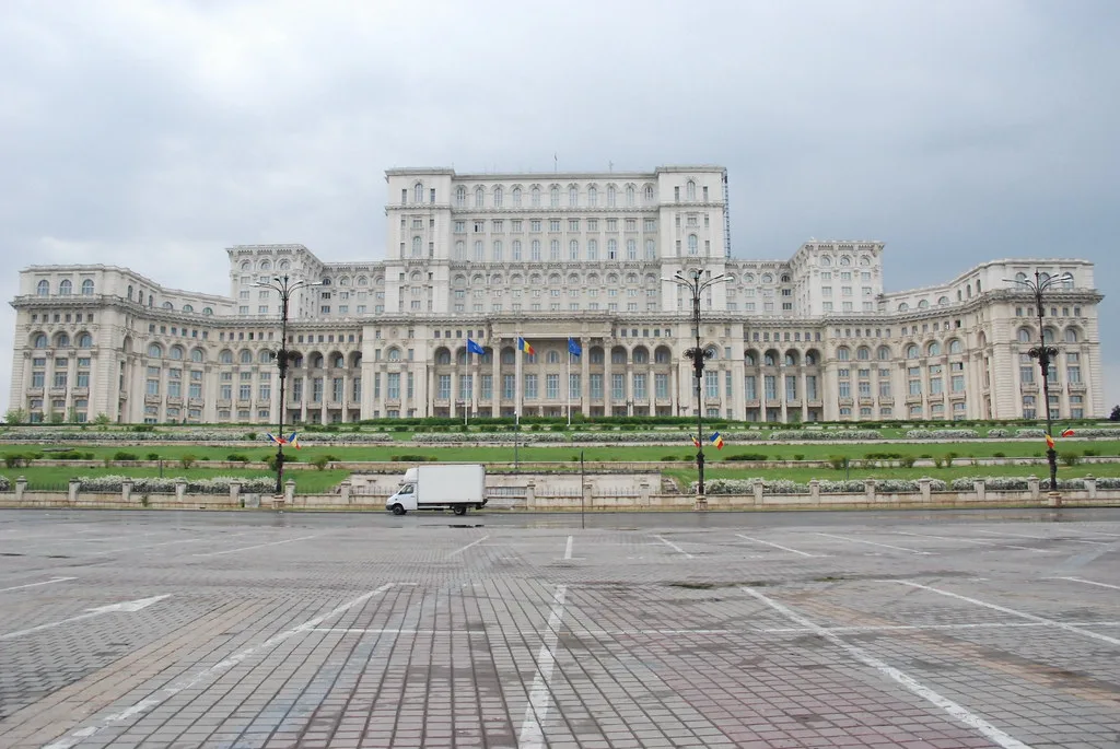 Romania’s Government Collapses Following No-Confidence Vote