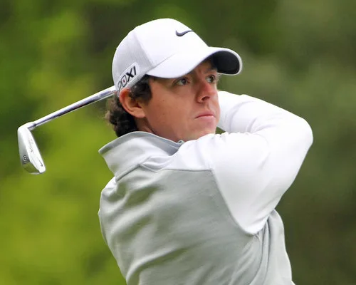 Rory McIlroy Storms Into Three-Way Tie for Lead at PGA Tour Event