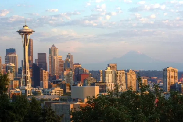 Seattle's Socialist Mayor Taunts the Rich as Rift With Starbucks Widens