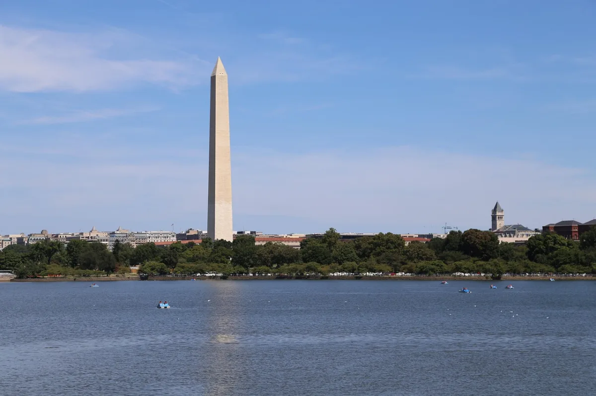 Suspect in National Mall Shooting Is Identified