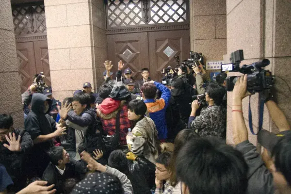 Taiwan Parliament Curbs Defense Budget Request Amid Political Gridlock