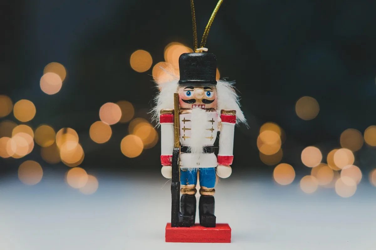 The Anatomy of a Seasonal Tradition
