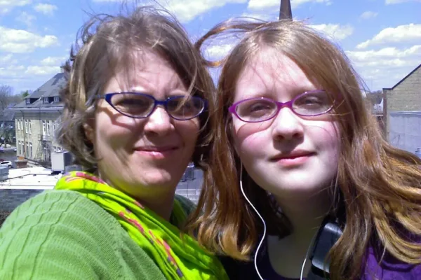 The Rise of AI-Generated Mother's Day Content: How Google Gemini and ChatGPT are Reshaping Personal Expression