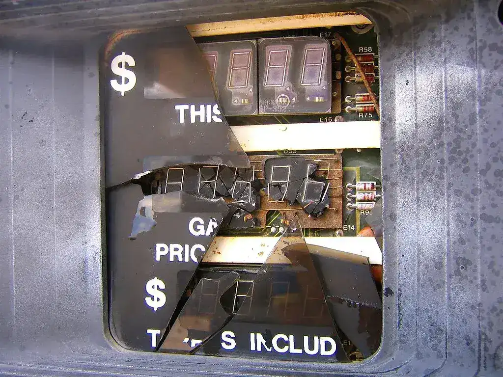 Trump Administration Weighs Federal Gas Tax Holiday Amid Rising Energy Costs