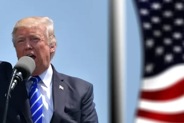 Trump Adopts Strategy of Nonchalance Amidst Escalating Global and Domestic Pressures