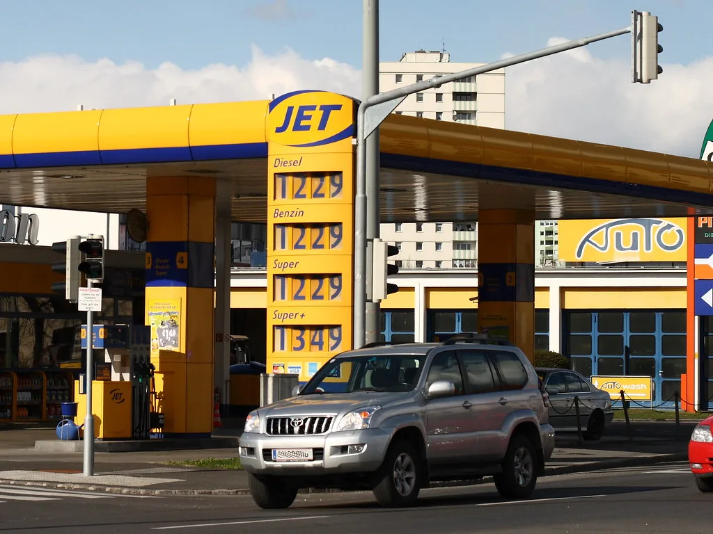Trump Rejects Iranian Proposal as Administration Weighs Gas Tax Holiday