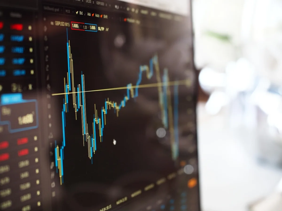 UK Borrowing Costs Surge to 1998 Highs Amid Geopolitical Instability