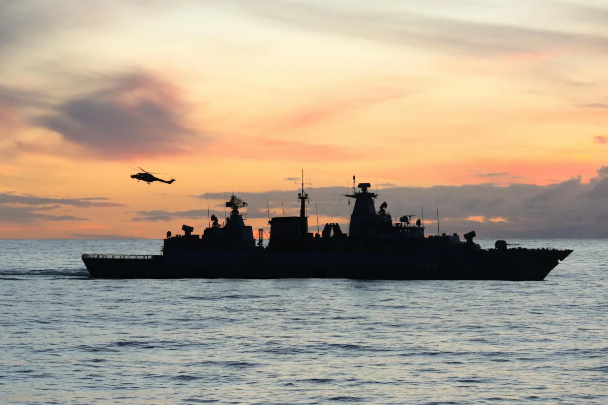 US Military Conducts Strikes in Southern Iran as Diplomatic Talks Convene in Qatar