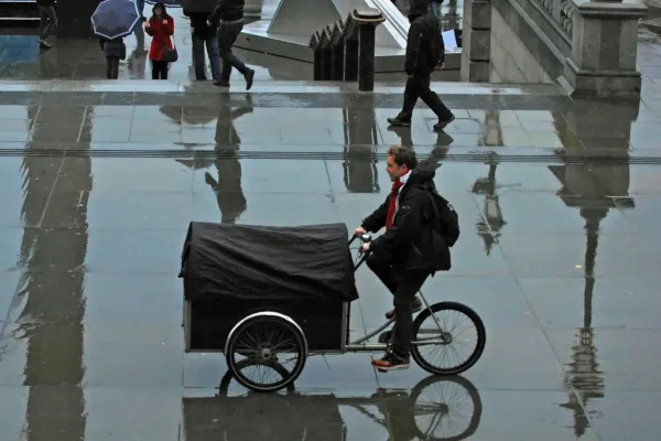 Weekend Weather Patterns Shift as Regional Rainfall Approaches