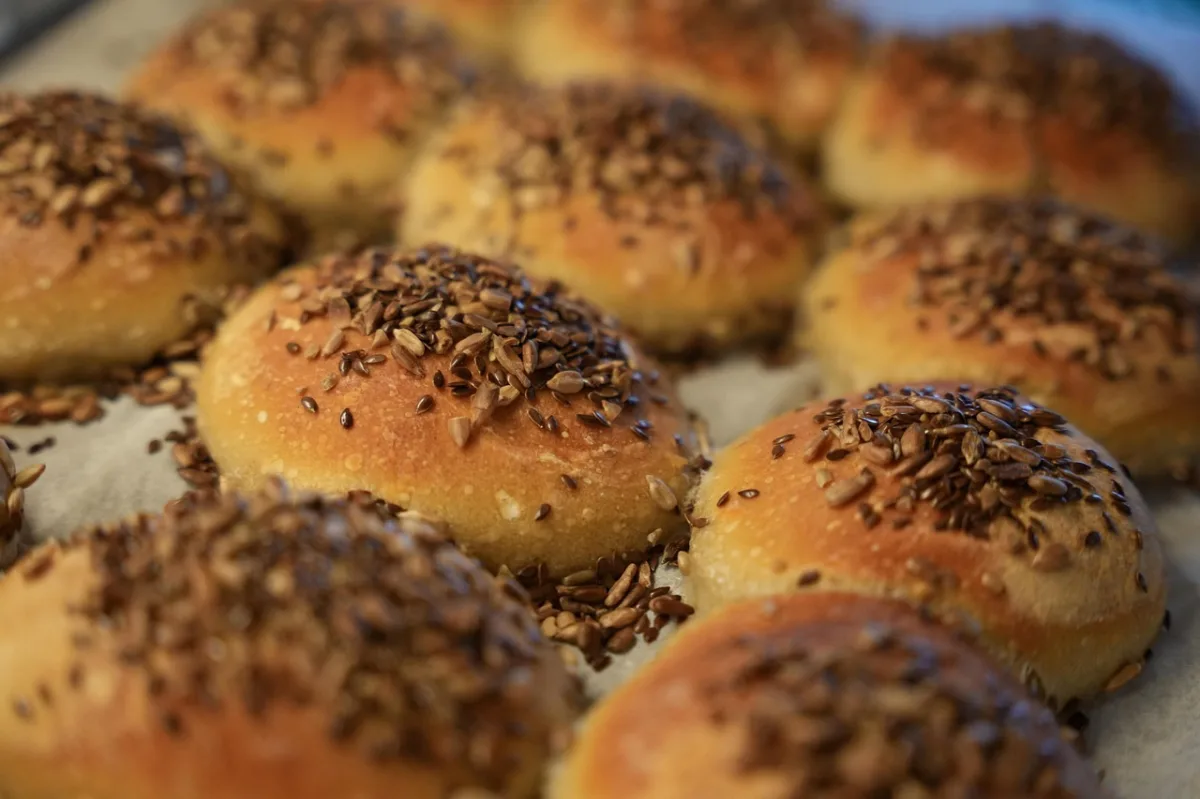 Ancient Microbes Revived: Scientists Bake Bread Using Yeast Found in Oetzi the Iceman