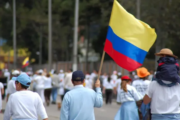 Colombia's Political Landscape Shifts as Outsider Defies Polls