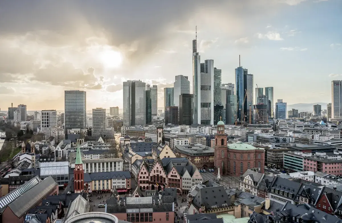 ECB Hikes Rates to 2.25% as Geopolitical Tensions Fuel Eurozone Inflation