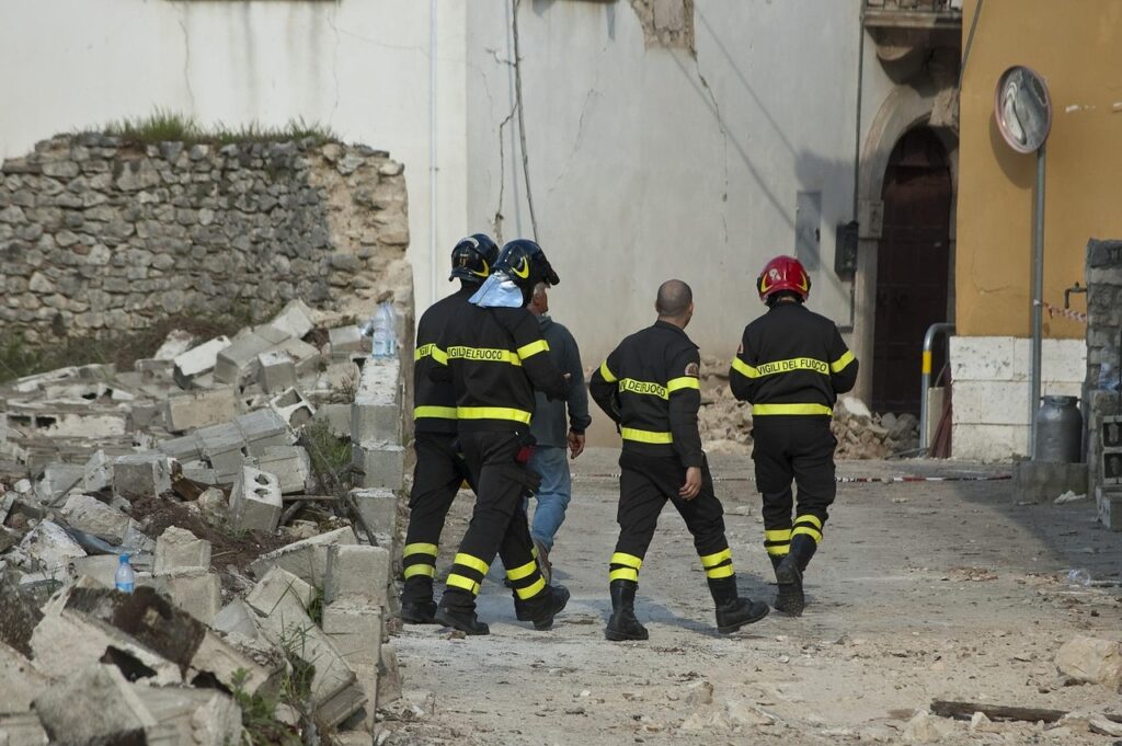 International Rescue Teams Join Search Efforts in Earthquake-Ravaged Venezuela