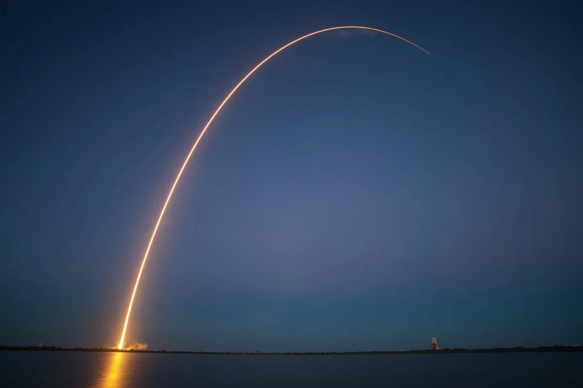 SpaceX Eyes Record-Breaking IPO Amid Valuation Skepticism