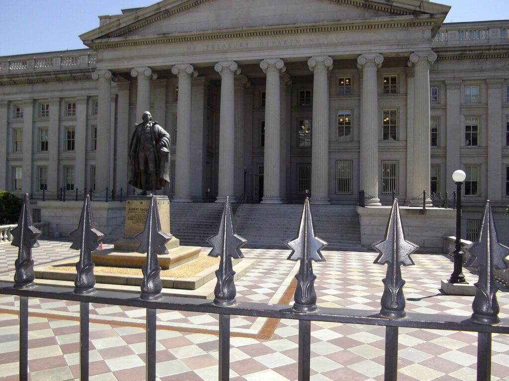 Supreme Court Allows Lisa Cook to Remain on Federal Reserve Board Amid Legal Dispute