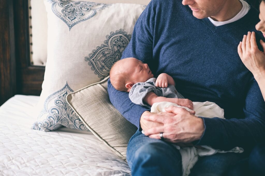The Digital Stagnation: Exploring the Link Between Smartphone Adoption and Declining Birth Rates