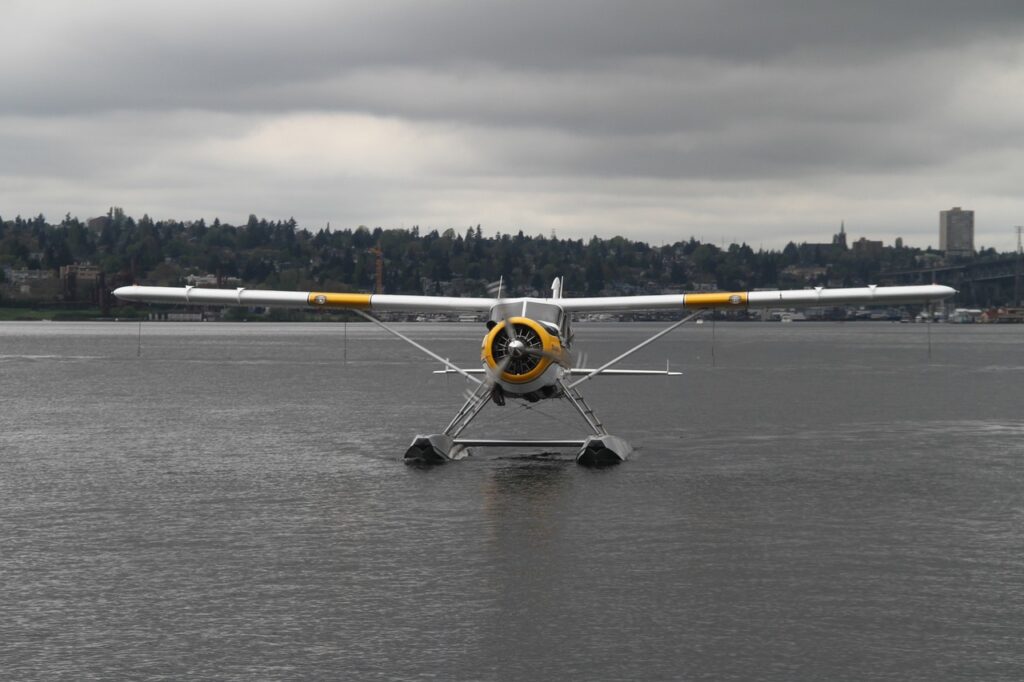 Emergency Landing in East River Raises Questions About Seaplane Safety