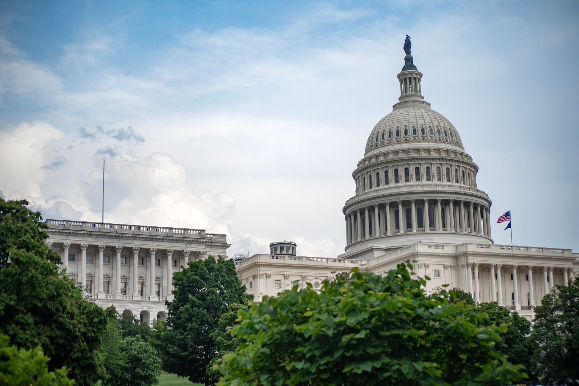 House GOP Strategy Stalls as Hardline Faction Blocks Defense Bill Merger