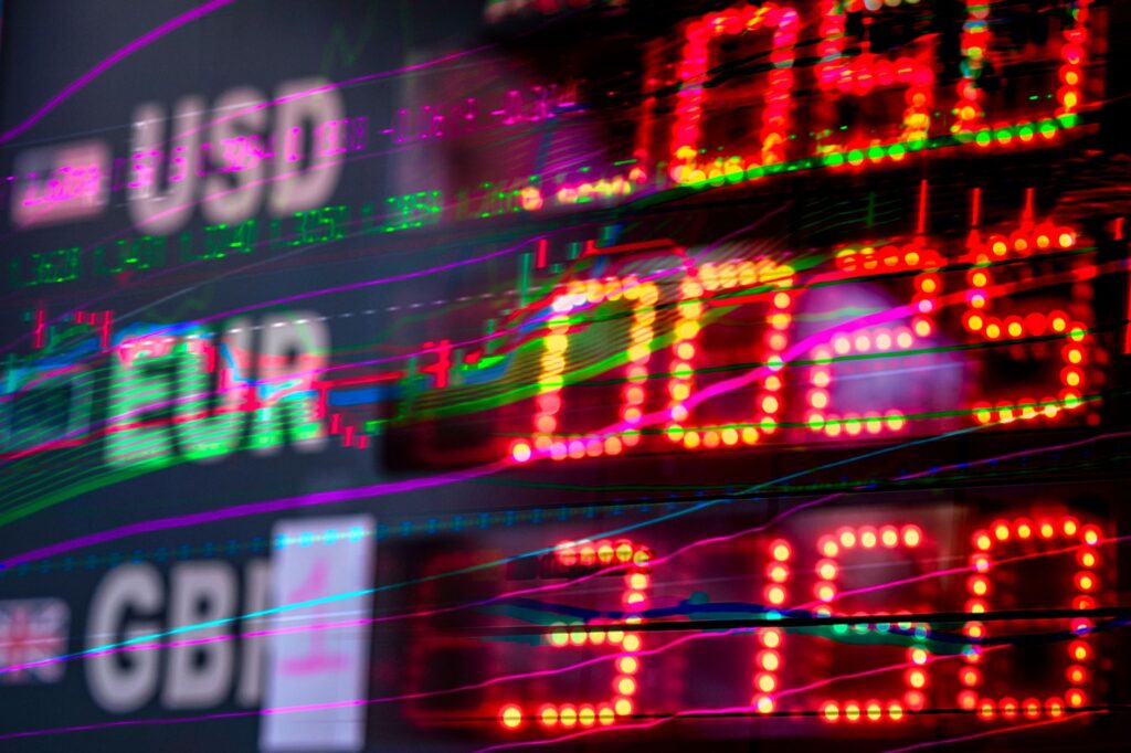 Indian Rupee Plummets to Record Low of 95.77 Against US Dollar in Early Trade