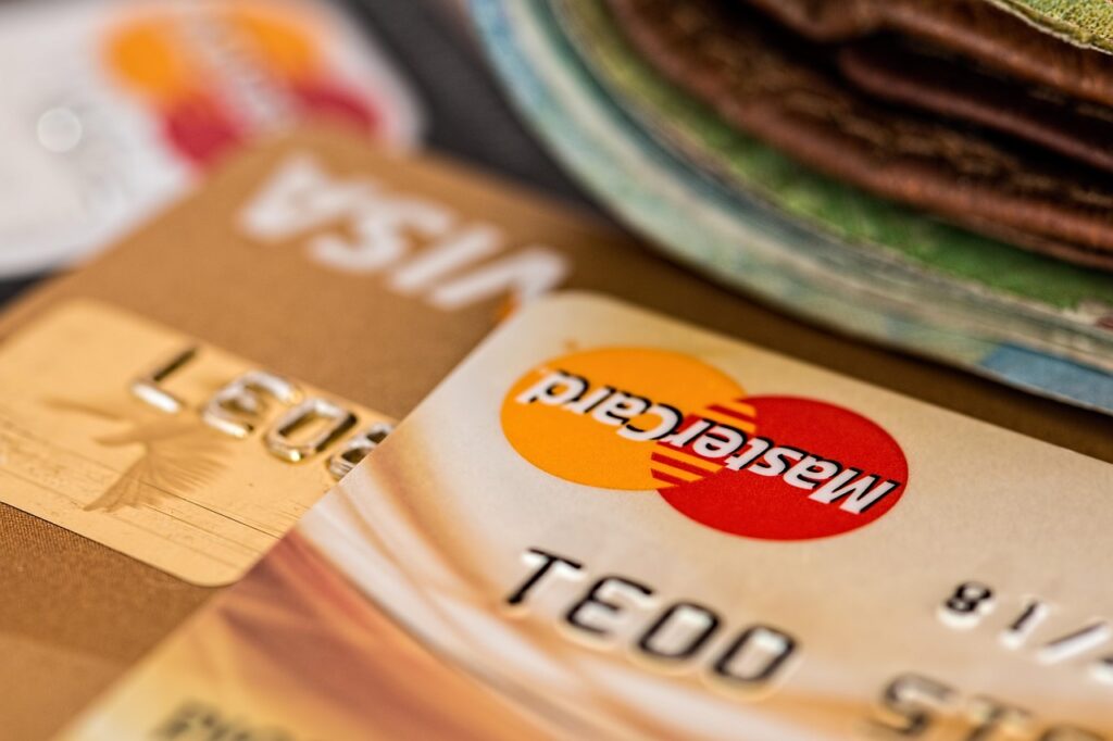 India's Credit Card Market Faces Stagnation Amid Shifting Lending Priorities