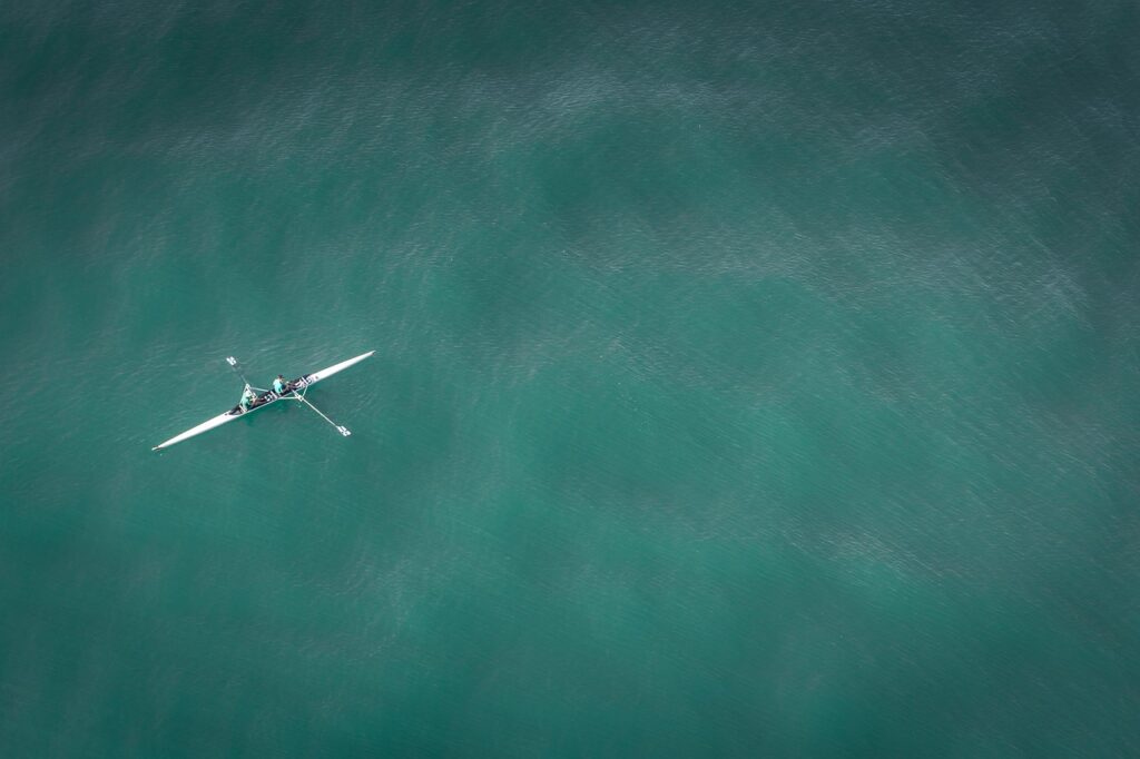 Kelsey Pfendler Becomes First American Woman to Row Solo from California to Hawaii