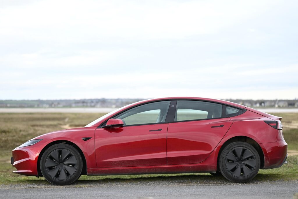 Chinese EV Manufacturer BYD Overtakes Tesla in Global Electric Vehicle Market