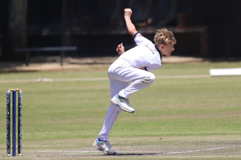 Dramatic First Day Sees Eighteen Wickets Fall in Second Test Between Australia and Bangladesh