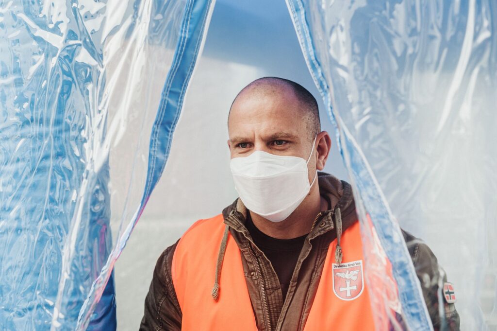 Ebola Quarantine Measures Hindering Humanitarian Response, Aid Workers Warn