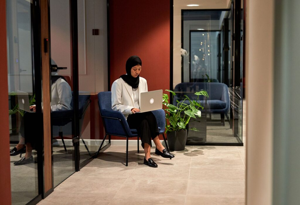 How Strategic Job Hopping Enhances Career Adaptability and Financial Growth