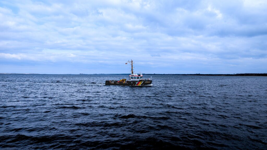 Indian Coast Guard Deploys Vessels for Search-and-Rescue Operation Following Vessel Sinking