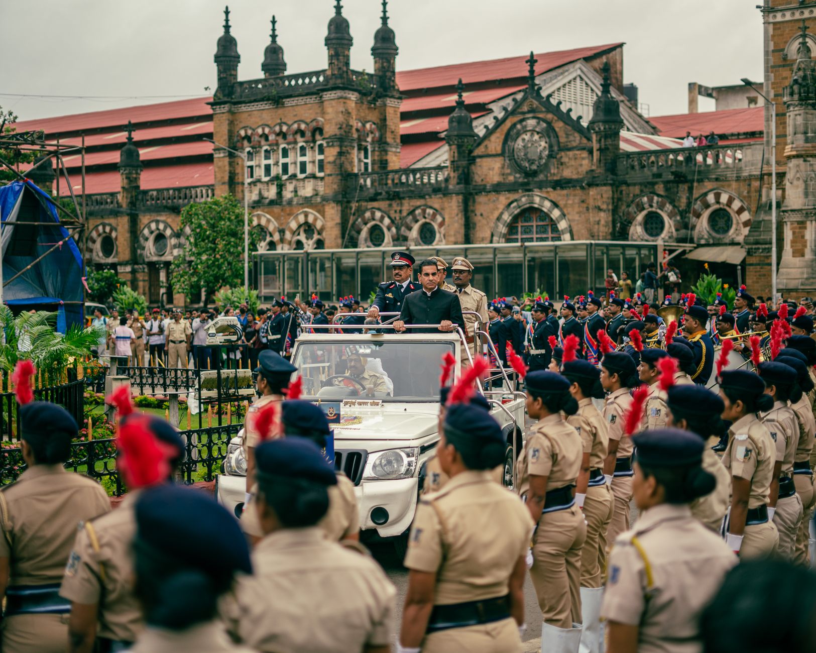 Mumbai Police Arrest Four Individuals in Connection with Massive 30 Crore Ponzi Scheme